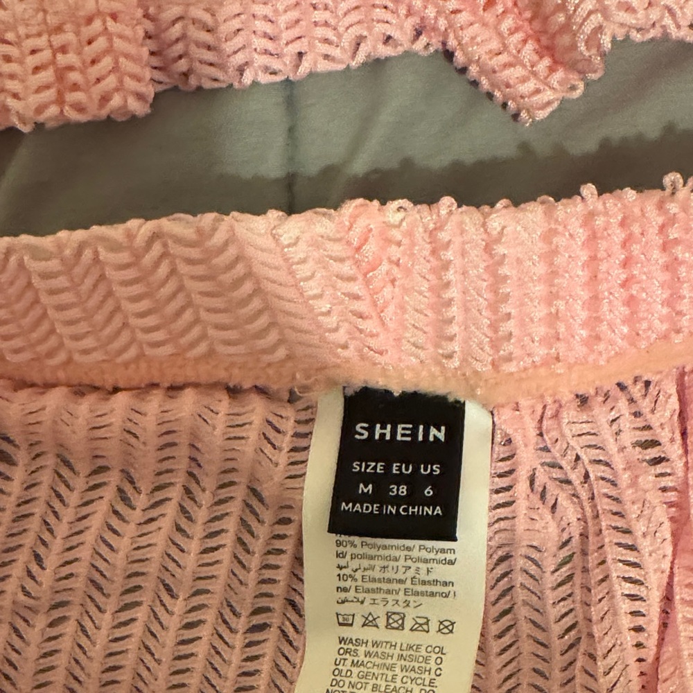 SHEIN Pink Knit Beach Coverup Set - Picture 3 of 11